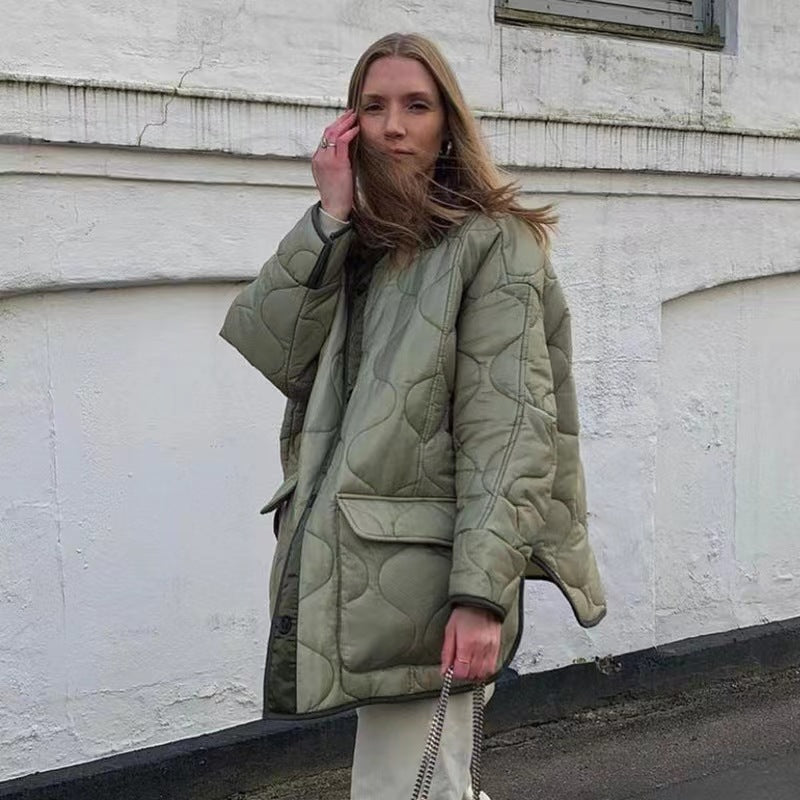 Dicke Jacke mit Diamantmuster und abgerundetem Saum