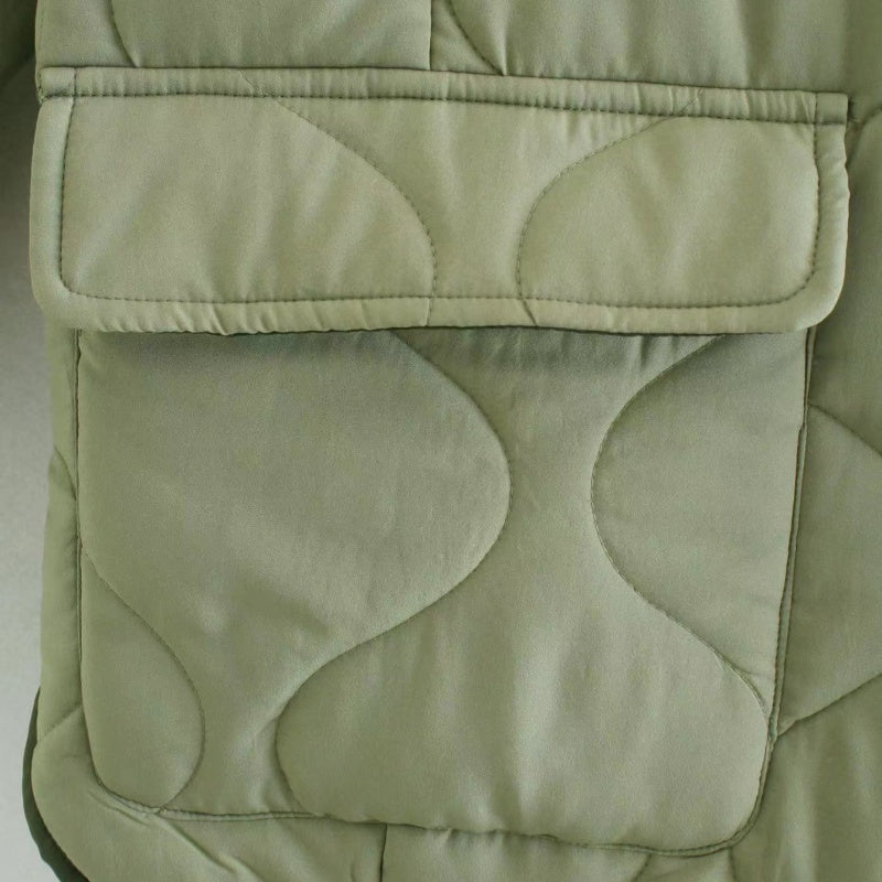 Dicke Jacke mit Diamantmuster und abgerundetem Saum