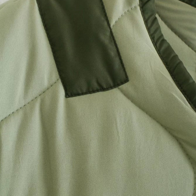 Dicke Jacke mit Diamantmuster und abgerundetem Saum