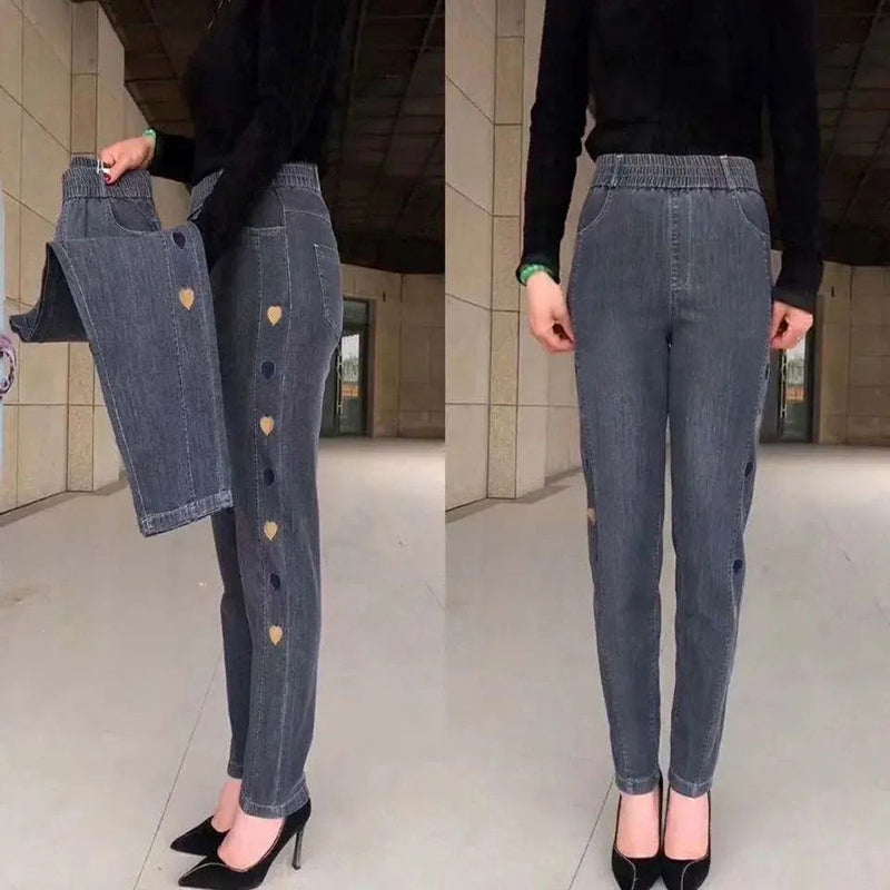 ✨2025Neue Ankunft✨👖Damen Hochelastische Jeans Mit Herz-Muster Stickere💥